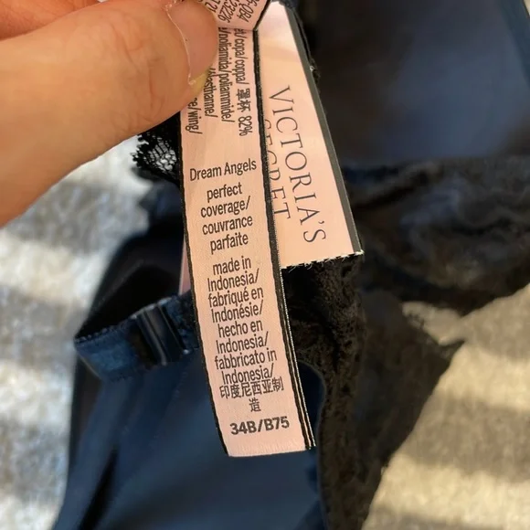 Victorias Secret Dream Angels Perfect coverage black lace bra